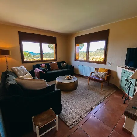 Vila Tres Olivos - *